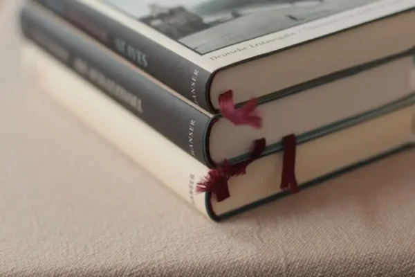 Biblioteka w Wisełce wzbogaciła się o kolejne 100 zakładek