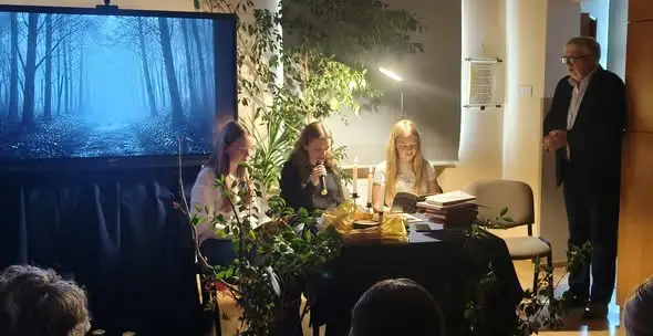Narodowe Czytanie „Dziadów” w Miastku – uczniowie w roli lektorów