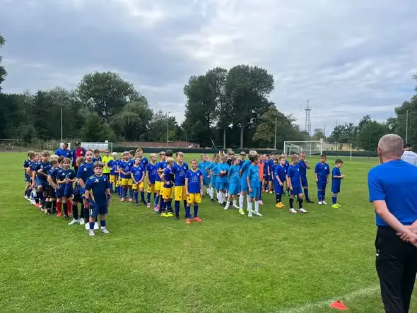 Orlicy Starsi z Dziwnowa na turnieju „Pierwsza Piłka”