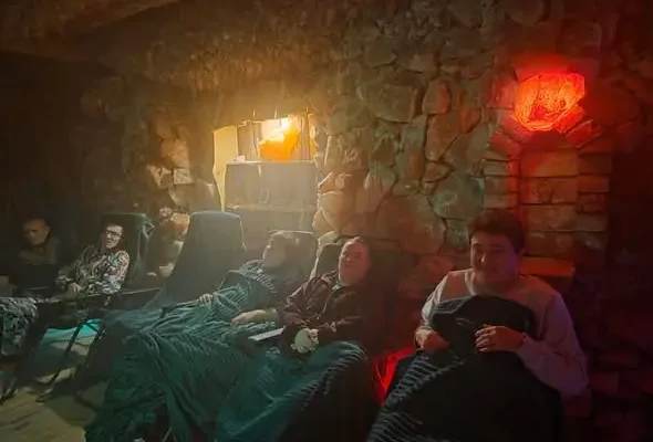 Uczestnicy WTZ odpoczywali w grocie solno-jodowej